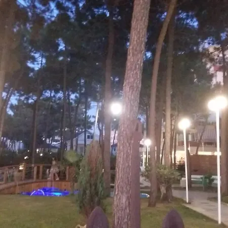 Konukevi Golem - Kompleksi Xixa Golem (Tirana)